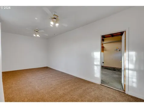 1215 NE 79th Avenue Portland OR 97213