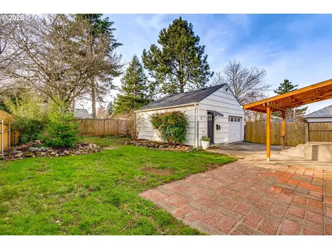 1215 NE 79th Avenue Portland OR 97213