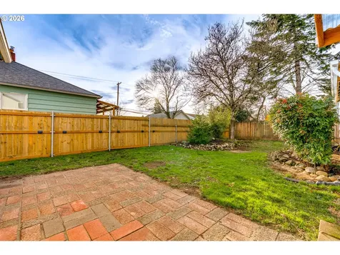 1215 NE 79th Avenue Portland OR 97213