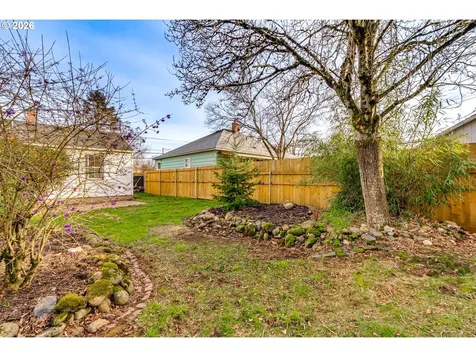 1215 NE 79th Avenue Portland OR 97213