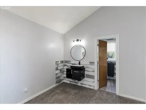 17777 NE Stillers Mill Road Yamhill OR 97148