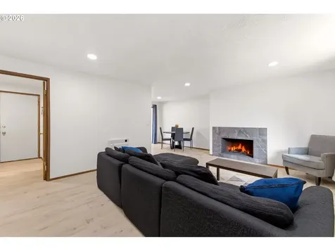 3836 SE 91st Avenue Portland OR 97266