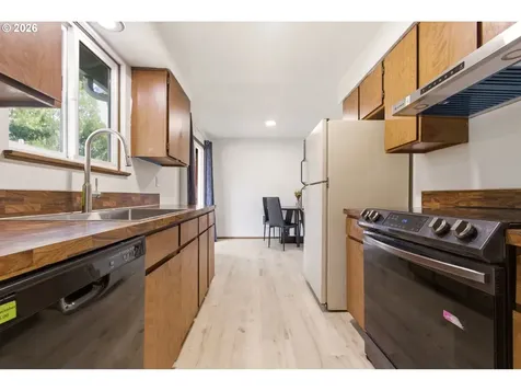 3836 SE 91st Avenue Portland OR 97266