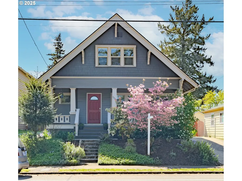 7906 SE Woodstock Boulevard Portland OR 97206