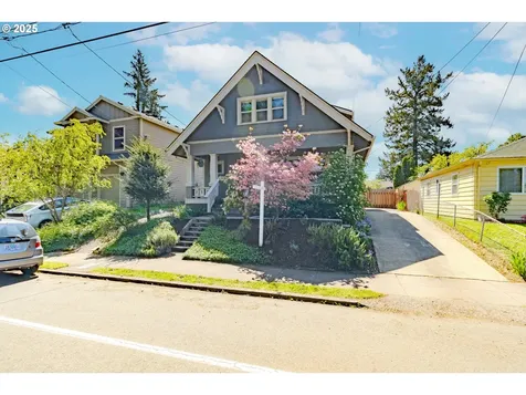 7906 SE Woodstock Boulevard Portland OR 97206