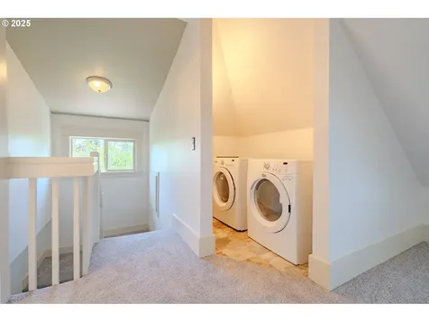 7906 SE Woodstock Boulevard Portland OR 97206