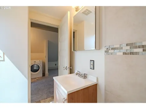 7906 SE Woodstock Boulevard Portland OR 97206