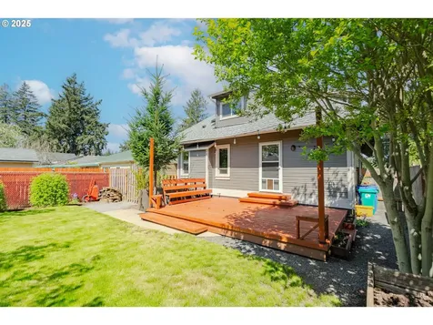 7906 SE Woodstock Boulevard Portland OR 97206