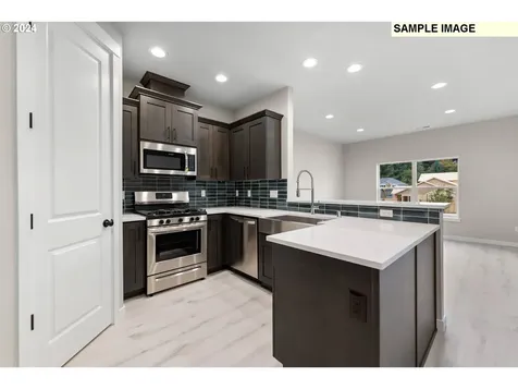 2725 S Heather Street Cornelius OR 97113