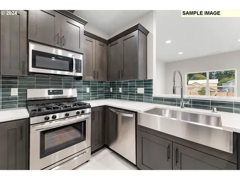 2725 S Heather Street Cornelius OR 97113