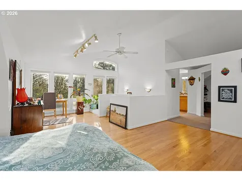 9245 NW Skyline Boulevard Portland OR 97231