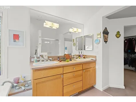9245 NW Skyline Boulevard Portland OR 97231