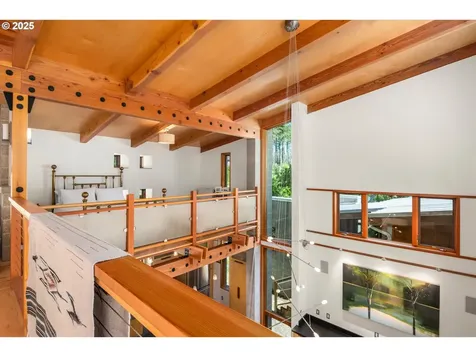 49348 Mckenzie Highway Vida OR 97488