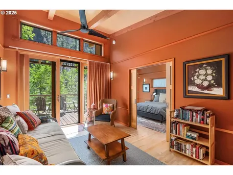 49348 Mckenzie Highway Vida OR 97488