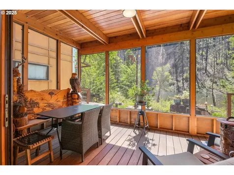 49348 Mckenzie Highway Vida OR 97488