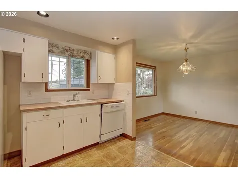 14351 NE San Rafael Street Portland OR 97230