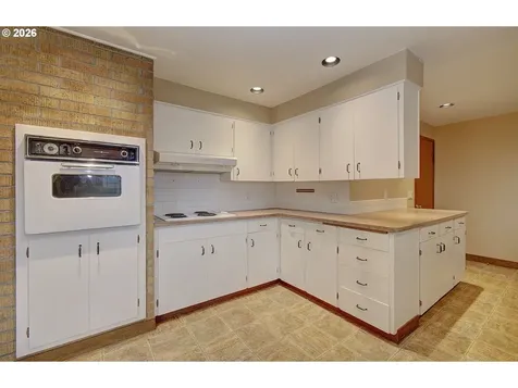 14351 NE San Rafael Street Portland OR 97230