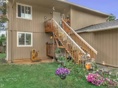 13271 Clairmont Way Oregon City OR 97045