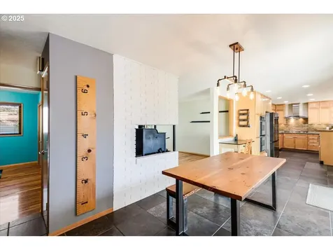 208 N Knoxville Way Vancouver WA 98664