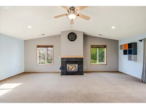 208 N Knoxville Way Vancouver WA 98664