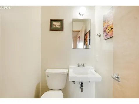208 N Knoxville Way Vancouver WA 98664