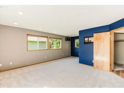 208 N Knoxville Way Vancouver WA 98664