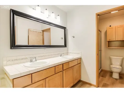208 N Knoxville Way Vancouver WA 98664