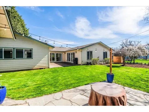 208 N Knoxville Way Vancouver WA 98664