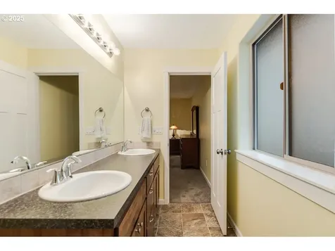 17120 S Seal Court Oregon City OR 97045