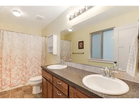17120 S Seal Court Oregon City OR 97045