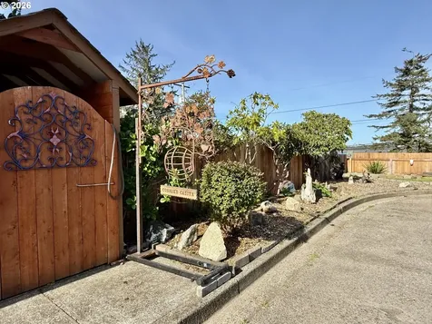 407 S Empire Boulevard Coos Bay OR 97420