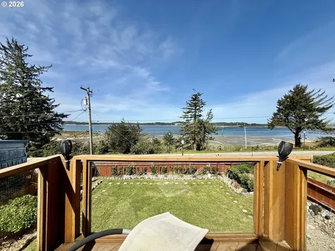 407 S Empire Boulevard Coos Bay OR 97420
