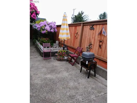 407 S Empire Boulevard Coos Bay OR 97420