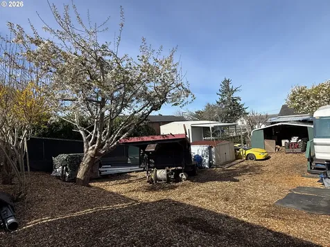 407 S Empire Boulevard Coos Bay OR 97420