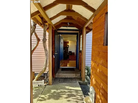 407 S Empire Boulevard Coos Bay OR 97420