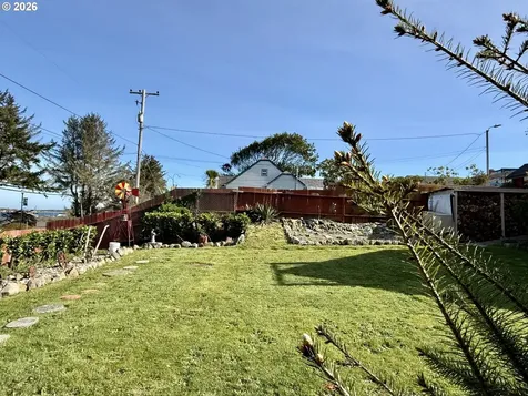 407 S Empire Boulevard Coos Bay OR 97420