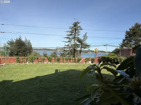 407 S Empire Boulevard Coos Bay OR 97420