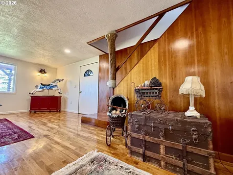 407 S Empire Boulevard Coos Bay OR 97420