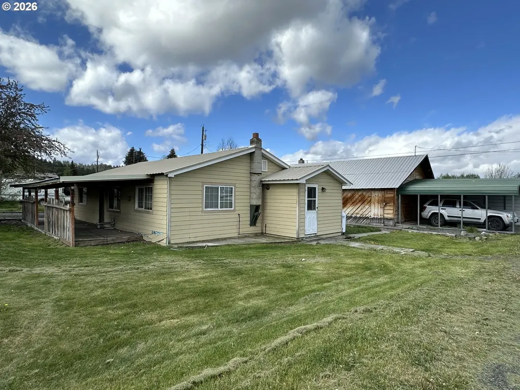 215 B Avenue Seneca OR 97873