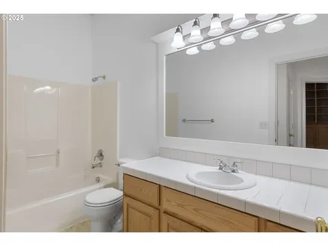 17615 NE 36th Way Vancouver WA 98682