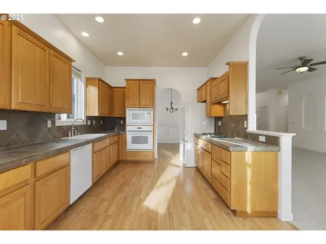 17615 NE 36th Way Vancouver WA 98682
