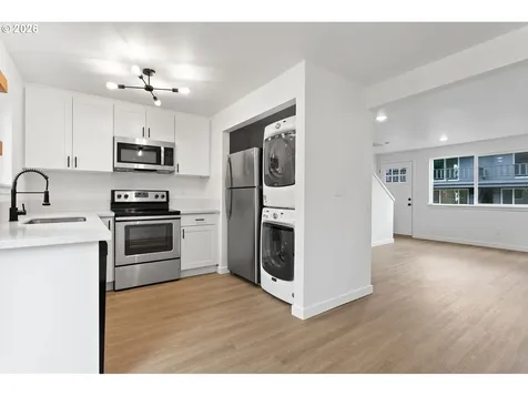 3320 SE 90th Place Portland OR 97266