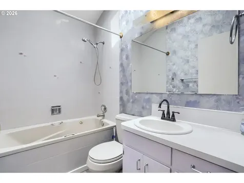 1103 SE 120th Avenue Portland OR 97216