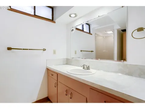 1103 SE 120th Avenue Portland OR 97216