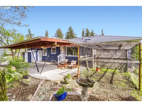 1103 SE 120th Avenue Portland OR 97216