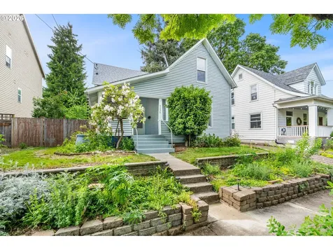 9039 N Richmond Avenue Portland OR 97203