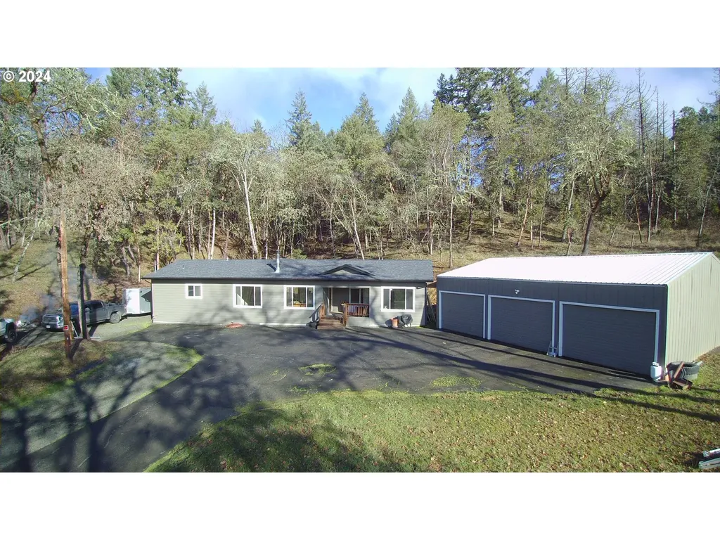 221 Greenhill Drive Roseburg OR 97471