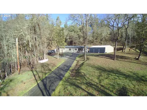 221 Greenhill Drive Roseburg OR 97471