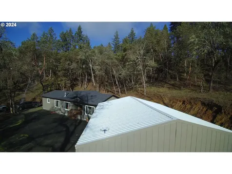 221 Greenhill Drive Roseburg OR 97471