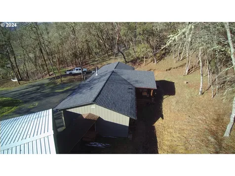 221 Greenhill Drive Roseburg OR 97471